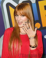 Bella Thorne 079