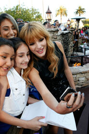 Bella-thorne-1387886543