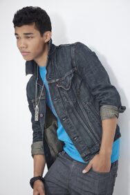 Roshon Fegan 040