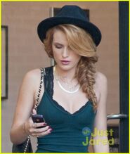 Bella-thorne-steps-out-after-tristan-klier-split-04