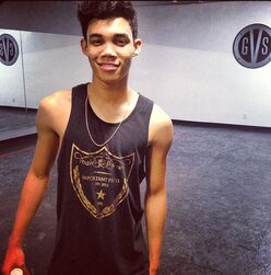 Roshon-fegan-1364058805 (27)