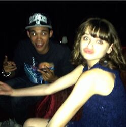 Roshon-fegan-with-fan-picture