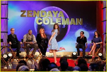 Zendaya-coleman-sign