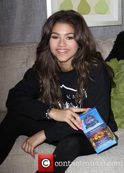 Zendaya-coleman-With-truffles