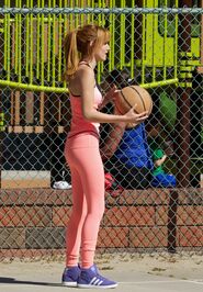 Bella-thorne-basketball-scoring-2013-(2)