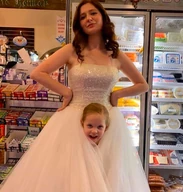 EmmaandParis.png (511 KB)