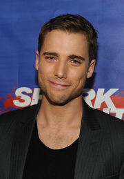 Dustin Milligan Shark Night Screening QwYKMAKHFEOl