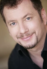 Michael Naishtut, the English voice actor for Delin.