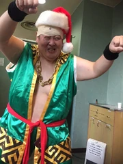 Hiroshi Noguchi cosplaying as Dou Niu.