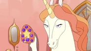 Swift Wind’s hoof has been bedazzled