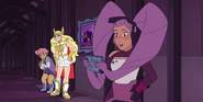 Entrapta using her hair instead of her hands in order to hold her tracking device