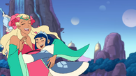 Perfuma and Frosta hugging