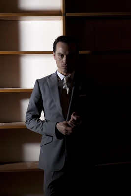 Andrew-Scott-as-Jim-Moriarty