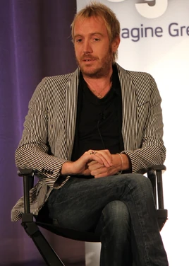 Rhys Ifans 2011 cropped