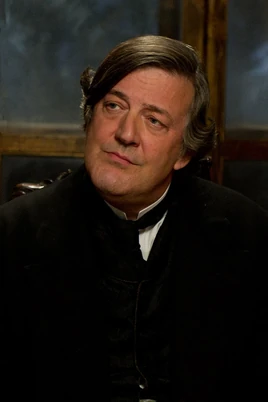 Mycroftholmesstephenfry