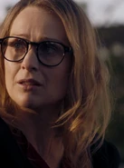 Eurus Holmes 4x02 Faith.png (165 kB) Eurus haciéndose pasar por Faith Smith