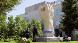 Giant hand