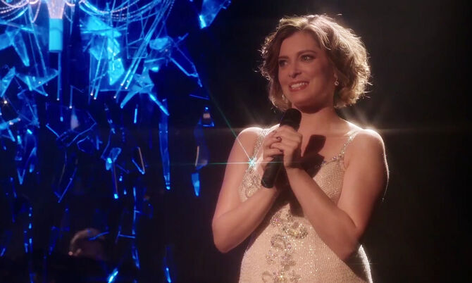 WATCH] 'Crazy Ex-Girlfriend' Sings About 'Heavy Boobs