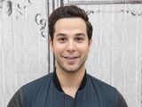 Skylar Astin