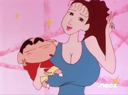 Shin Chan soñando trabajar con la fumie