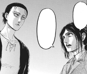 Pieck hablando con Eren