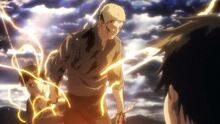 Reiner se transforme en titan devant Eren