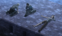 Ymir, Reiner i Bertholdt po dotarciu do Shiganshiny