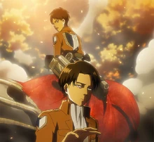 Quando Eren si trasforma accidentalmente, Levi lo protegge dalle minacce dei membri della Squadra Operazioni Speciali