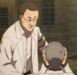 Médecin s'occupant d'un patient en crise