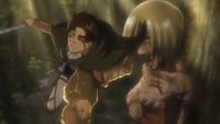 Levi rettet Eren vor dem weiblichen Titan