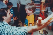 BrianO'Connorwithyoungfan.jpg (455 KB) O'Connor with a young fan