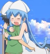 Squid hugs