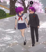 Kokona and Riku are walking as a couple.