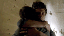 201 Queliot hug.gif