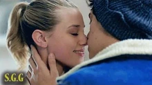 Riverdale Betty & Jughead - Consuming Bughead
