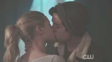 Dynasty - Bughead (Betty and Jughead)