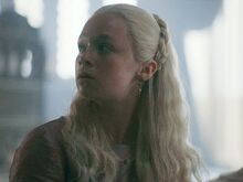 Helaena mira a Aemond