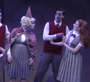 2016 Jane and Ocean during 'The New Birthday Song'