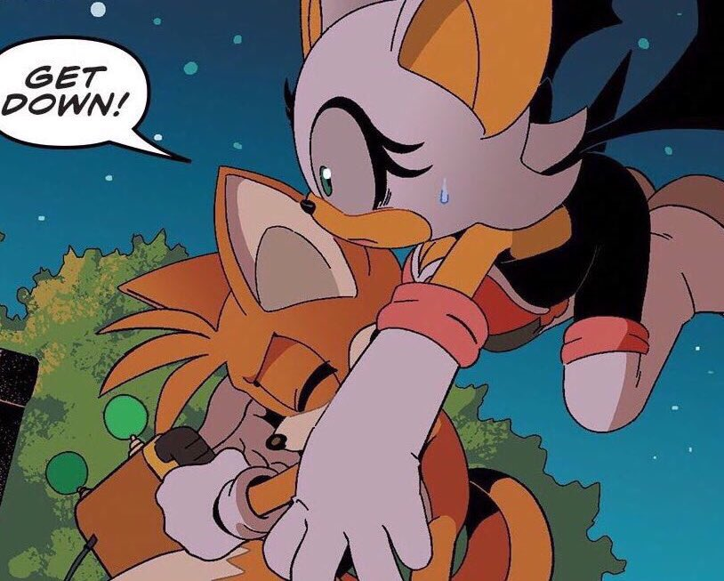 rouge and tails kiss