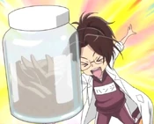 HanTanJH5.jpg (135 KB) Hange shows off their Titans' fingernail clippings