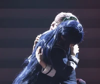 Yuyu and Riri embracing each other in "League of Gardens"