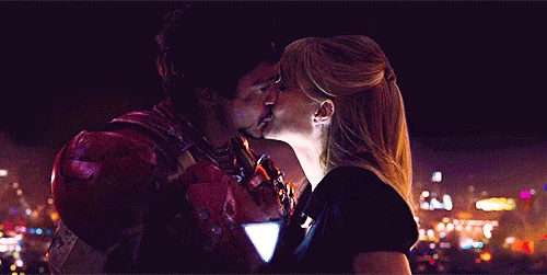 Tony and pepper kiss