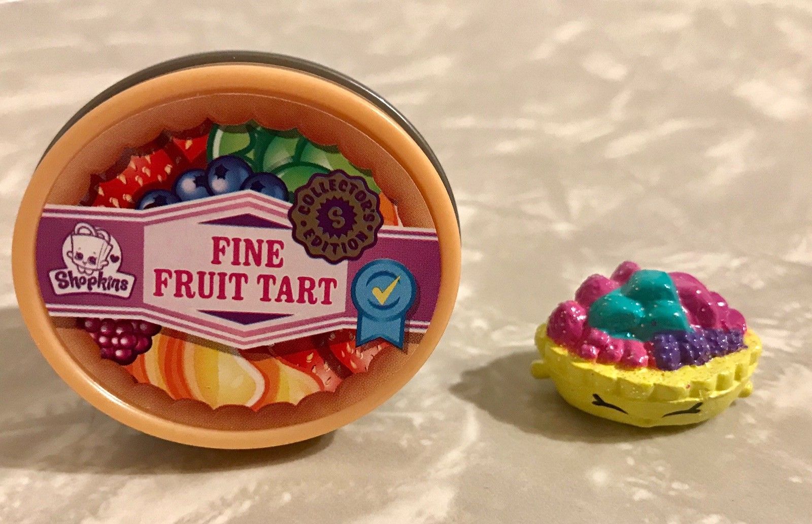 Shopkins Food Fair Series #22 FIFI FRUIT TART Silver Mint OOP Free US Shopkins Food Fair Series #22 FIFI FRUIT TART Silver Mint OOP Free US