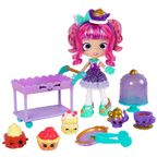 Tippy Teapot doll with playset