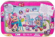 Zoe Zoom's Selfie Stopover Playset with Zoe Zoom backcard