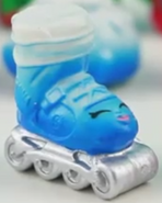 Lola Roller Blade Season Five Christmas Blind Baubles toy