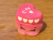 Cutie Compact toy