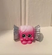 Wrapper T | Shopkins Wiki | Fandom