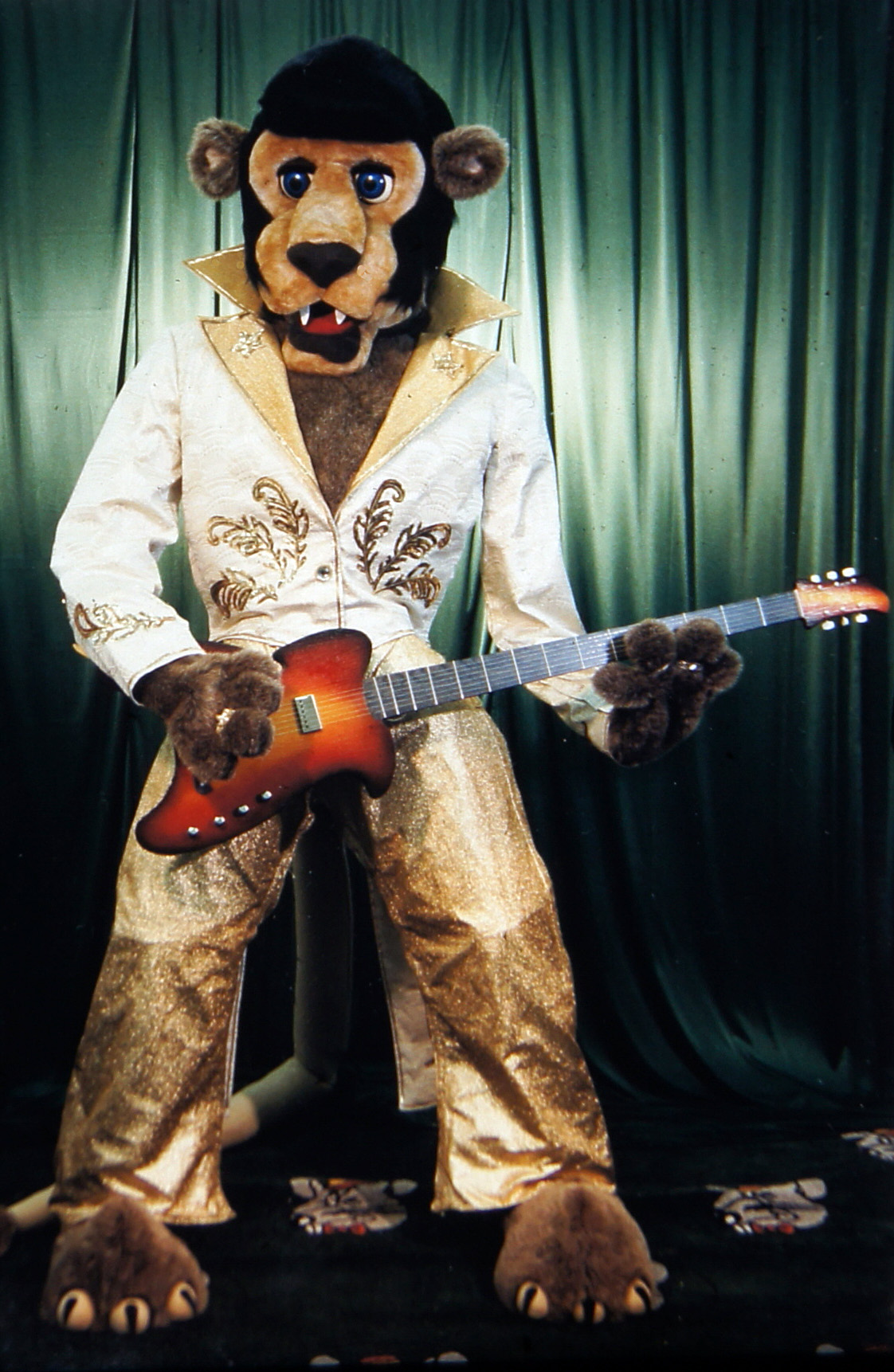 Halloween At The Pizza Time Theatre The King | ShowBiz Pizza Wiki | Fandom