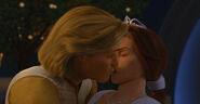 Charming kiss fiona shrek 2